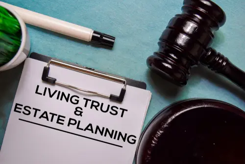 Assets That Can and Cannot Be Included in Living Trusts - Hollander Lone Can Help
